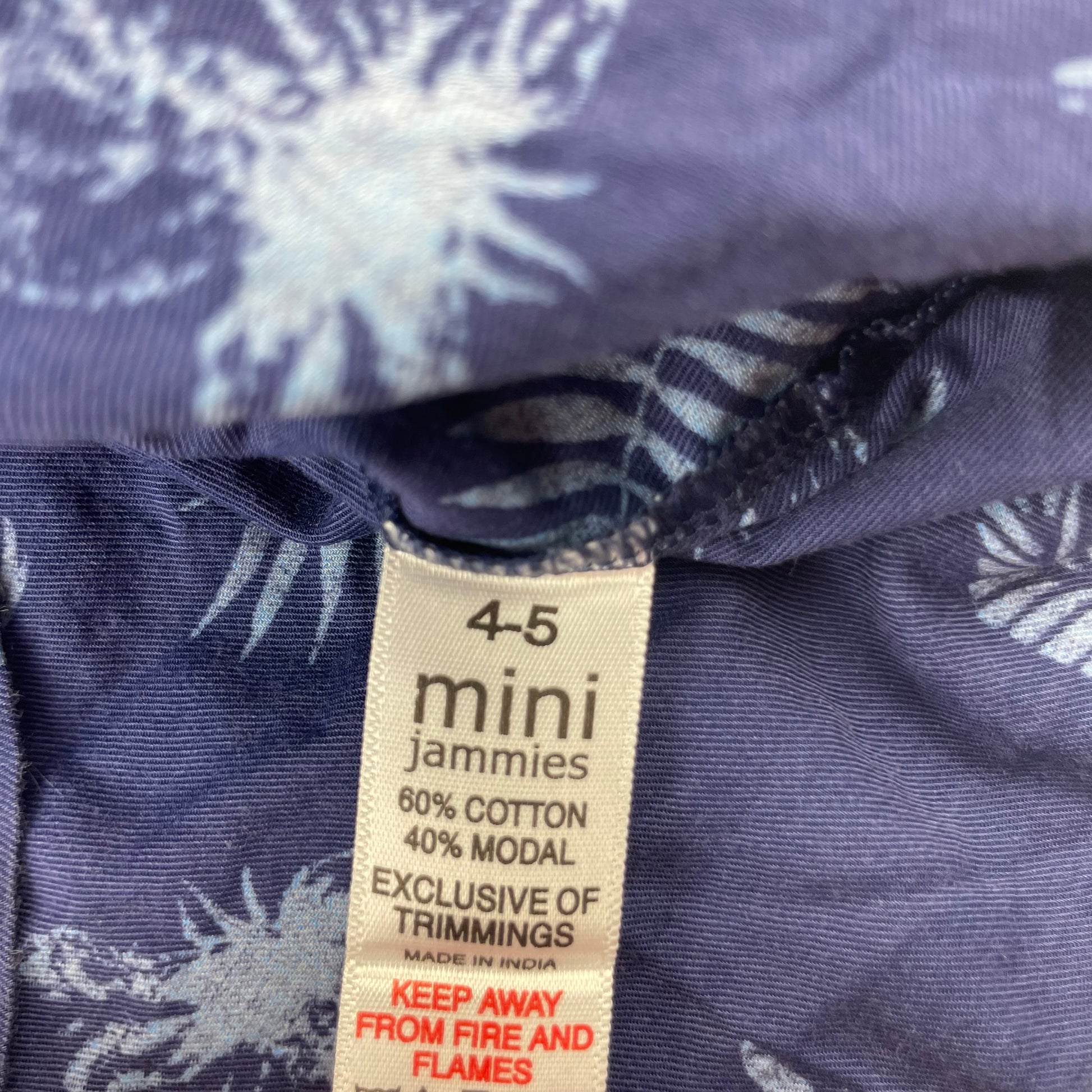 Blaues Hemd mit Blattmuster und Brusttasche – label