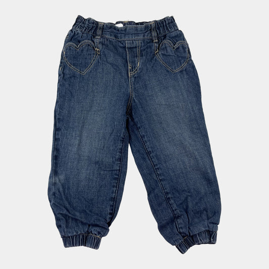 Blaue Jeanshose von H&M mit Herzdetails und elastischem Bund, Größe 92. – front