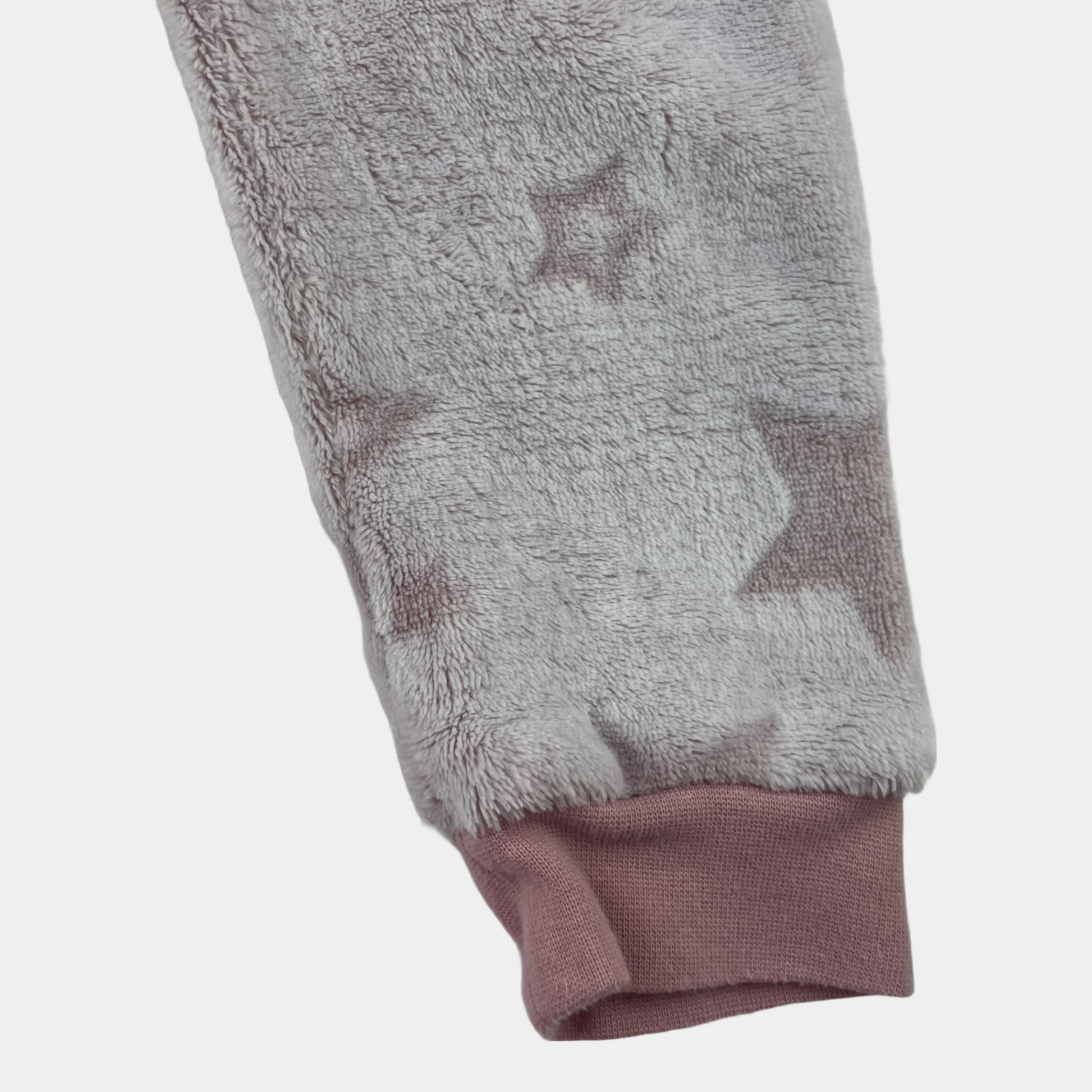 Beiger Fleece-Schlafanzug für Kinder mit Sternenmuster – detail