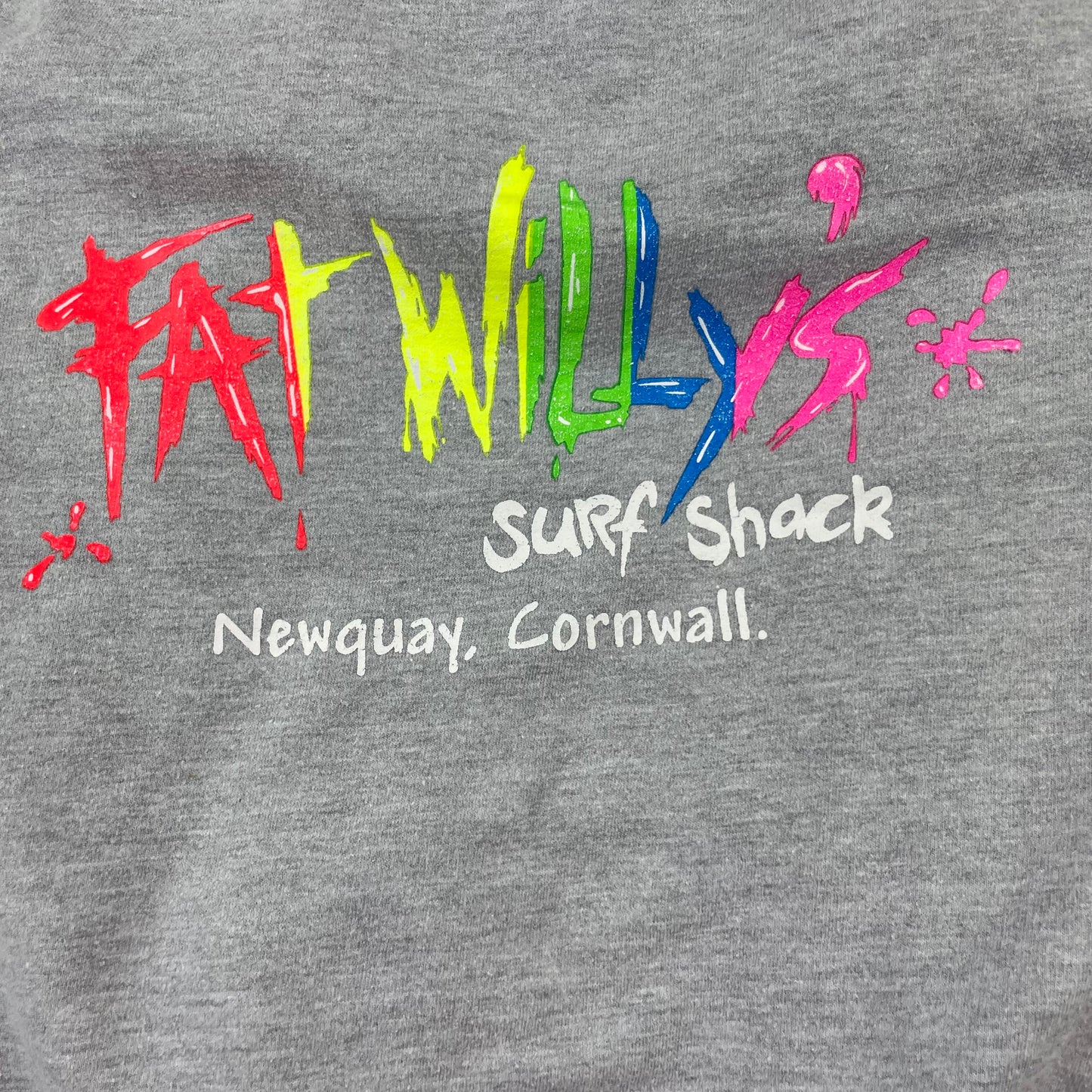 Graues Kapuzen-Sweatshirt mit buntem Logo-Aufdruck – detail