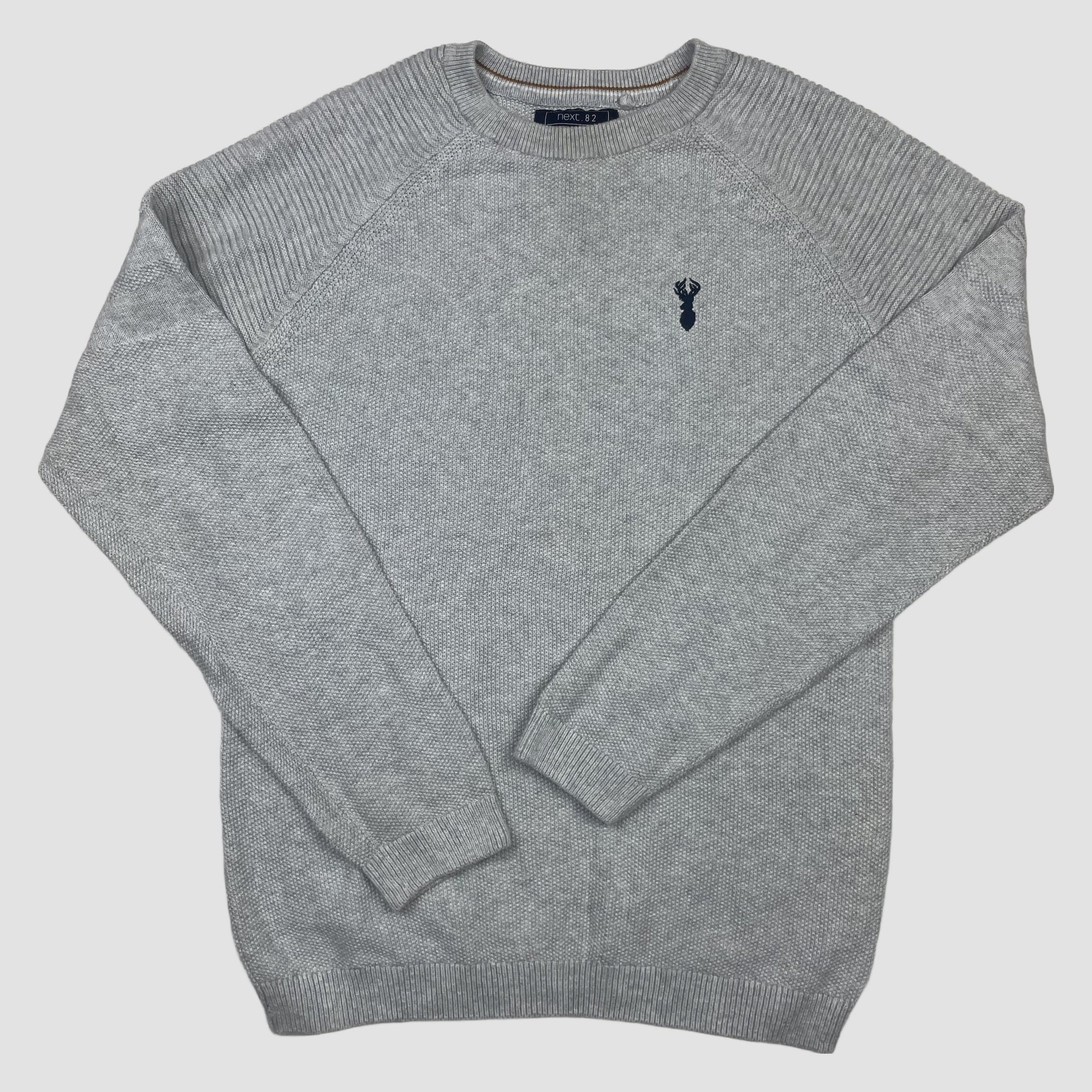 Grauer Next Kinder-Pullover aus Baumwolle mit Strukturstrick und kleinem Stickmotiv auf der Brust – front